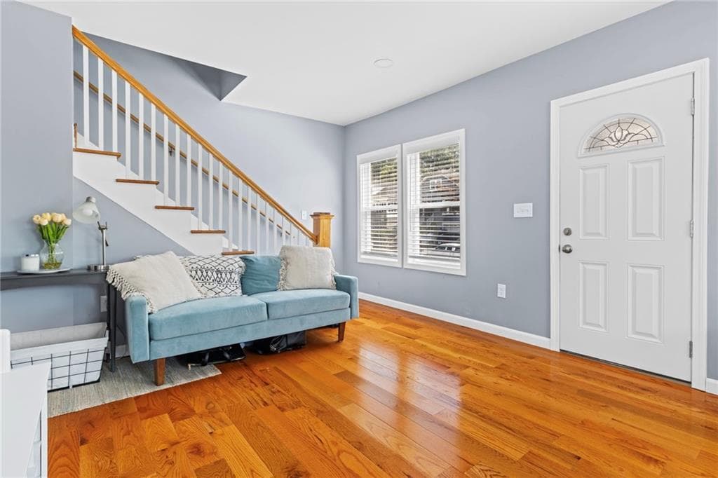 91 Mason Avenue photo 2
