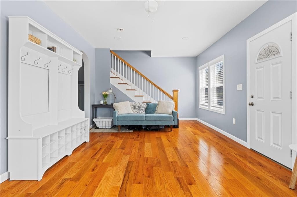 91 Mason Avenue photo 3
