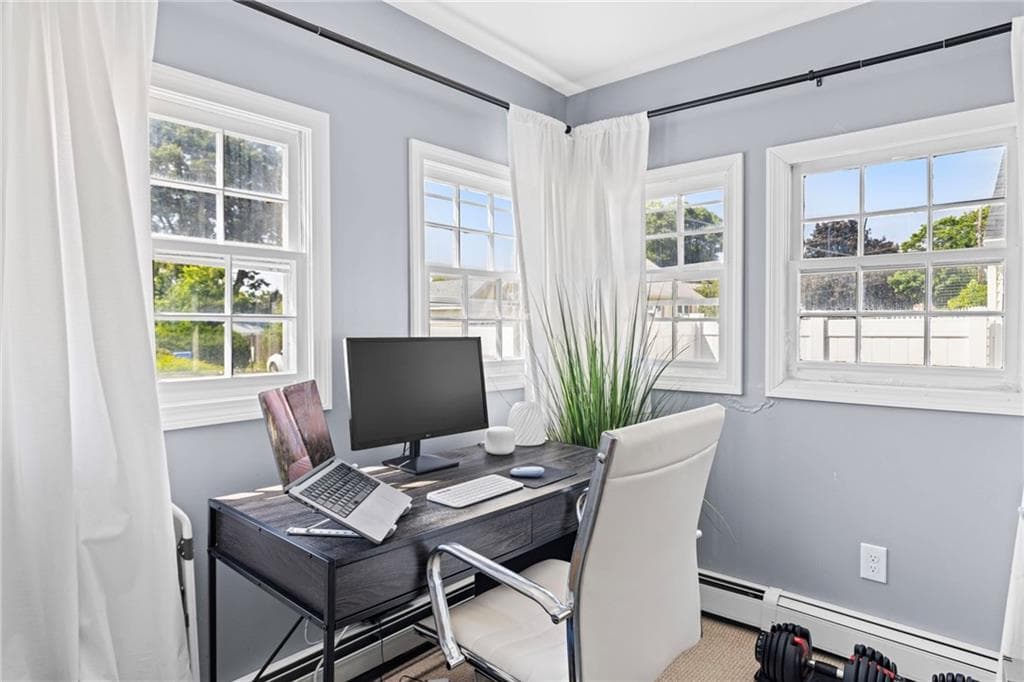 91 Mason Avenue photo 8