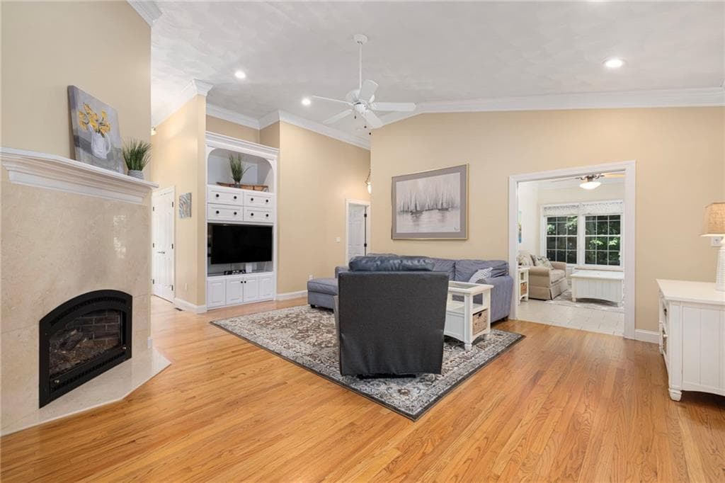2393 Scituate Avenue photo 9