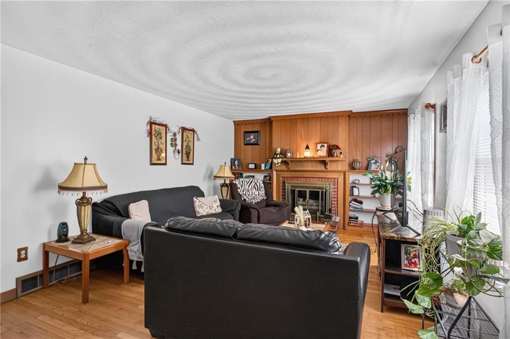 130 Thurston Street photo 6