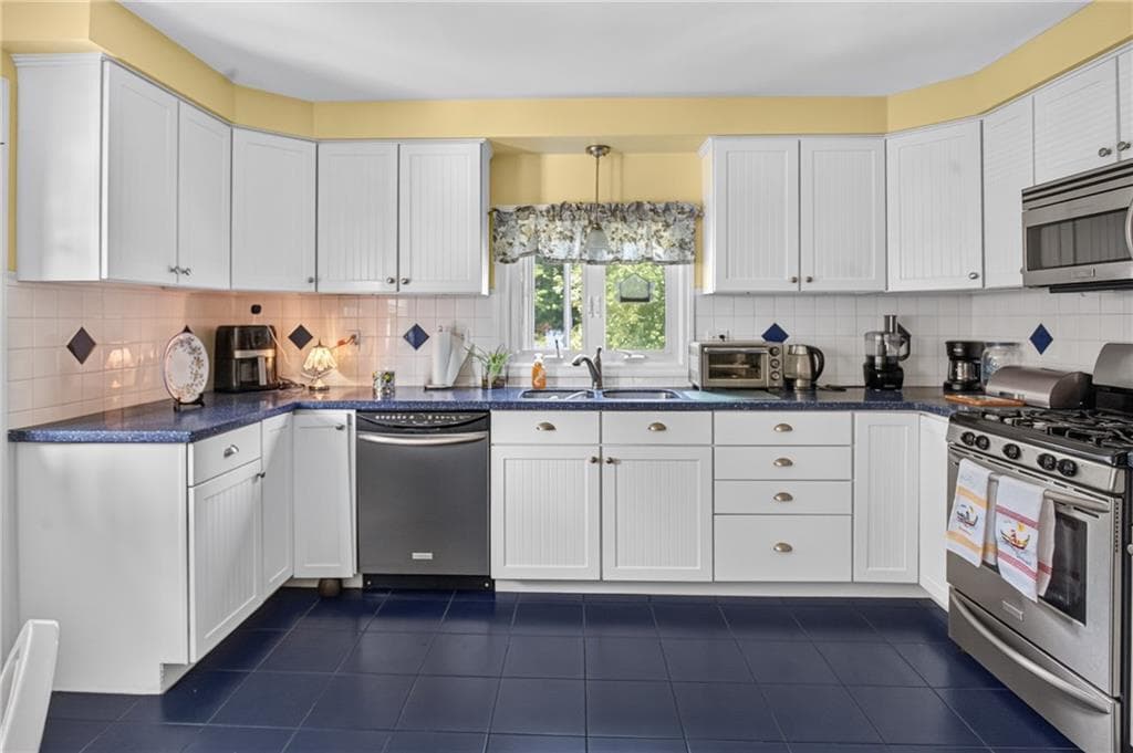 130 Thurston Street photo 11