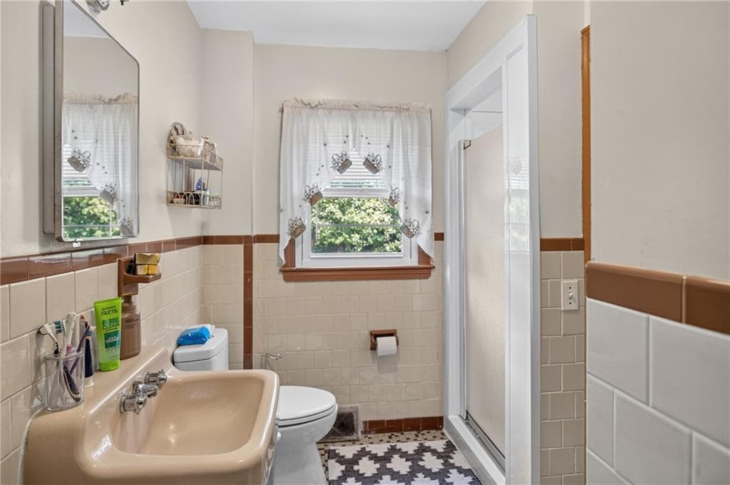 130 Thurston Street photo 39