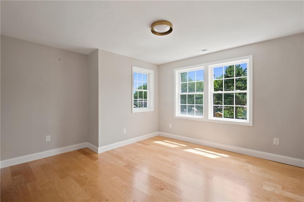 11 Juniper Street photo 28