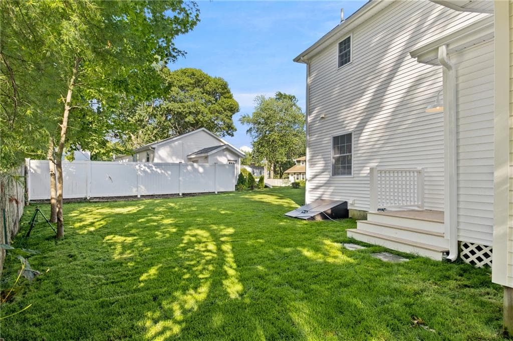 11 Juniper Street photo 41