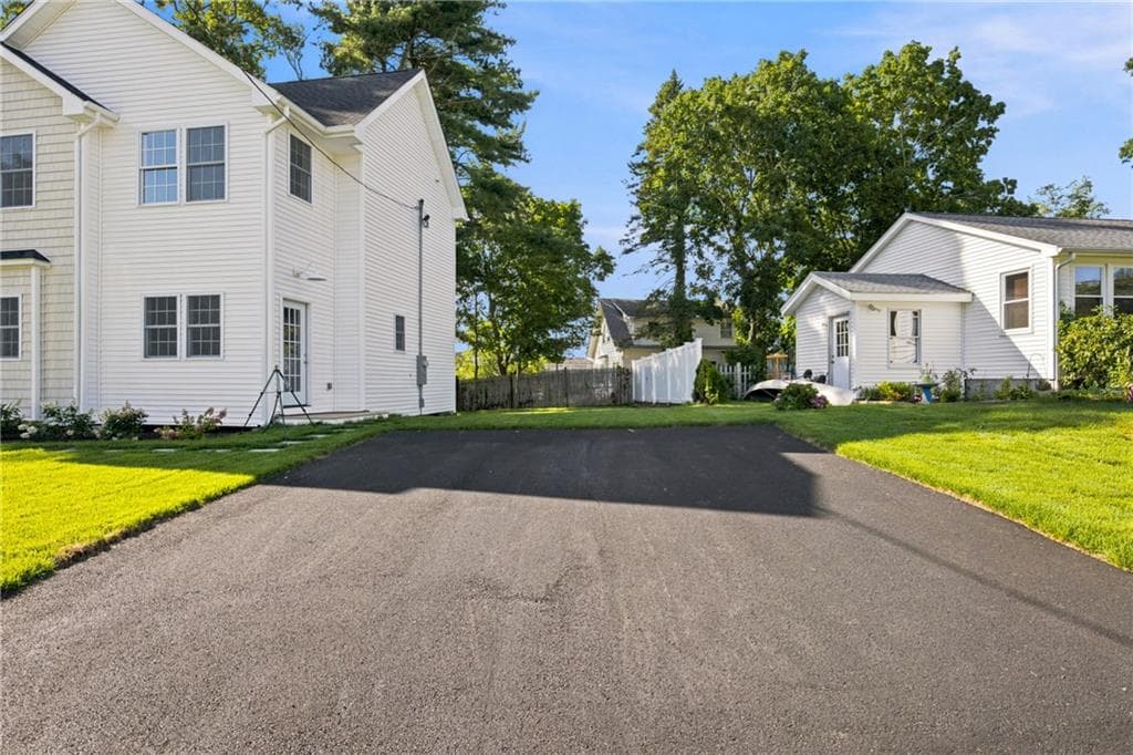 11 Juniper Street photo 4
