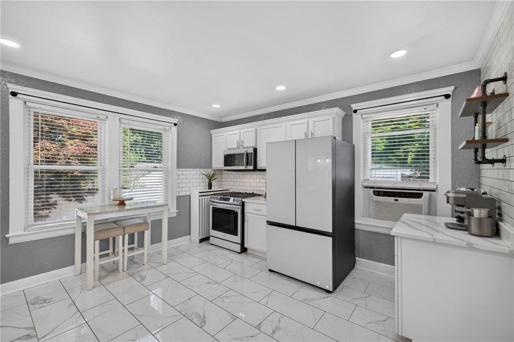 83 Myrtle Avenue photo 11