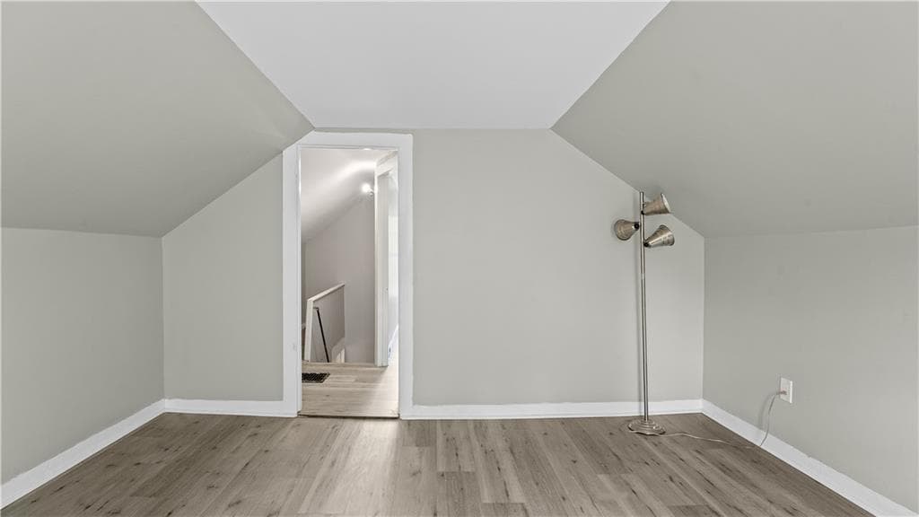104 River Street photo 16