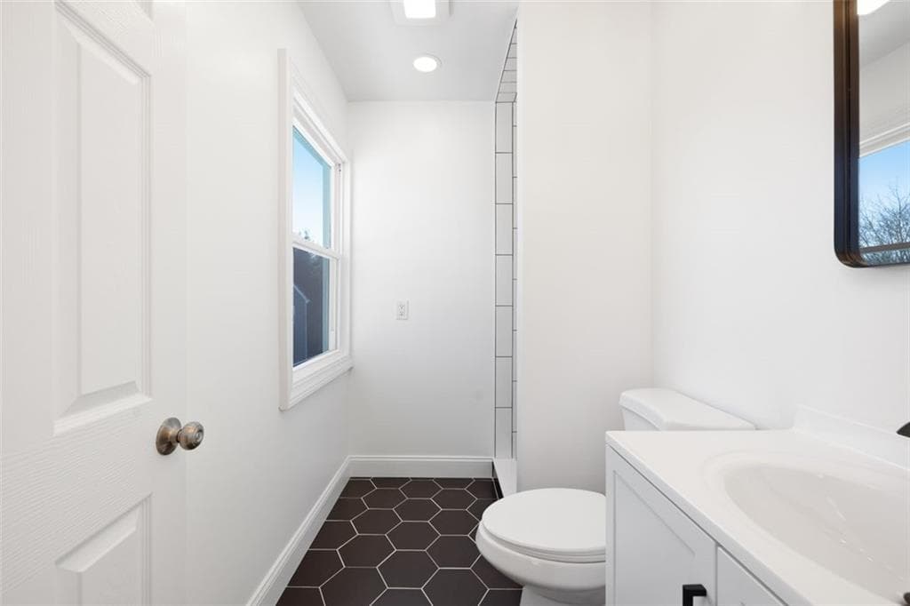 36 Kinnicutt Avenue photo 8