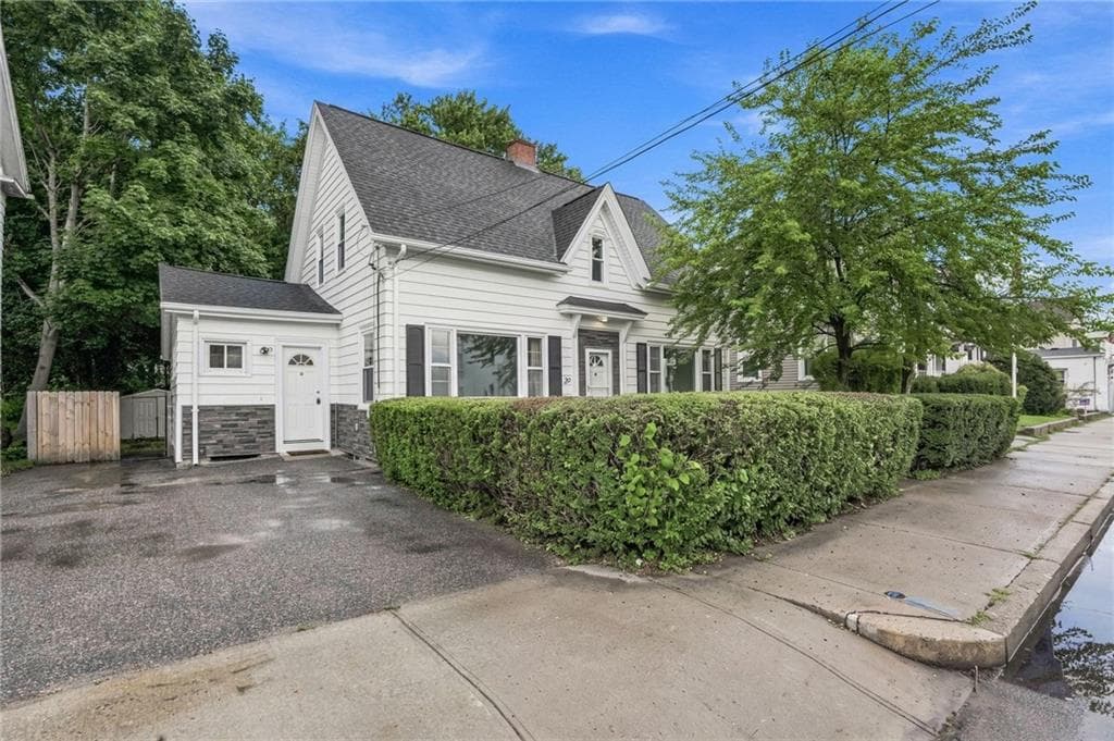 Single Family Residence at 786 Providence Street, West Warwick, photo 43 of 46