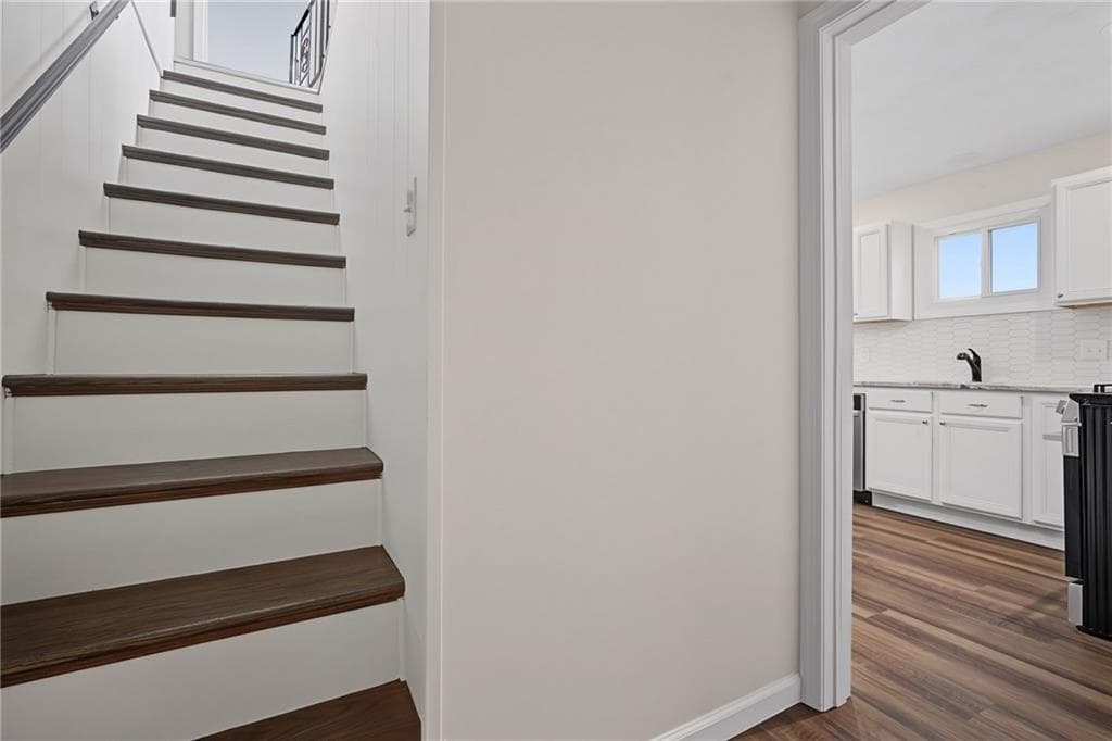Single Family Residence at 786 Providence Street, West Warwick, photo 22 of 46