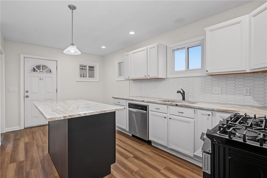 Single Family Residence at 786 Providence Street, West Warwick, photo 5 of 46