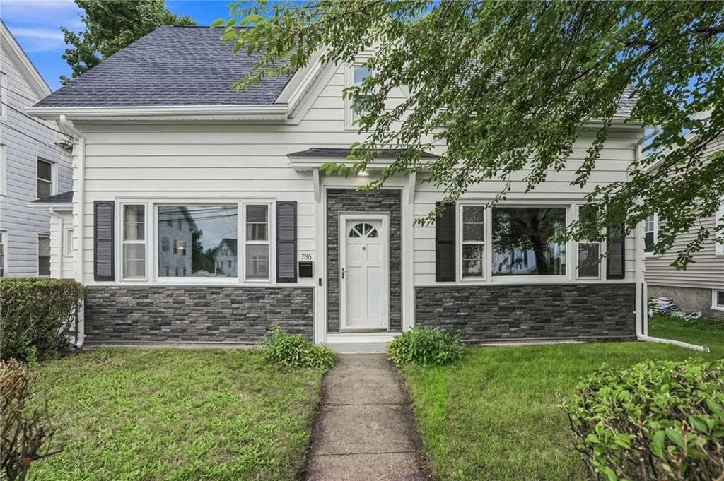 Single Family Residence at 786 Providence Street, West Warwick, photo 41 of 46