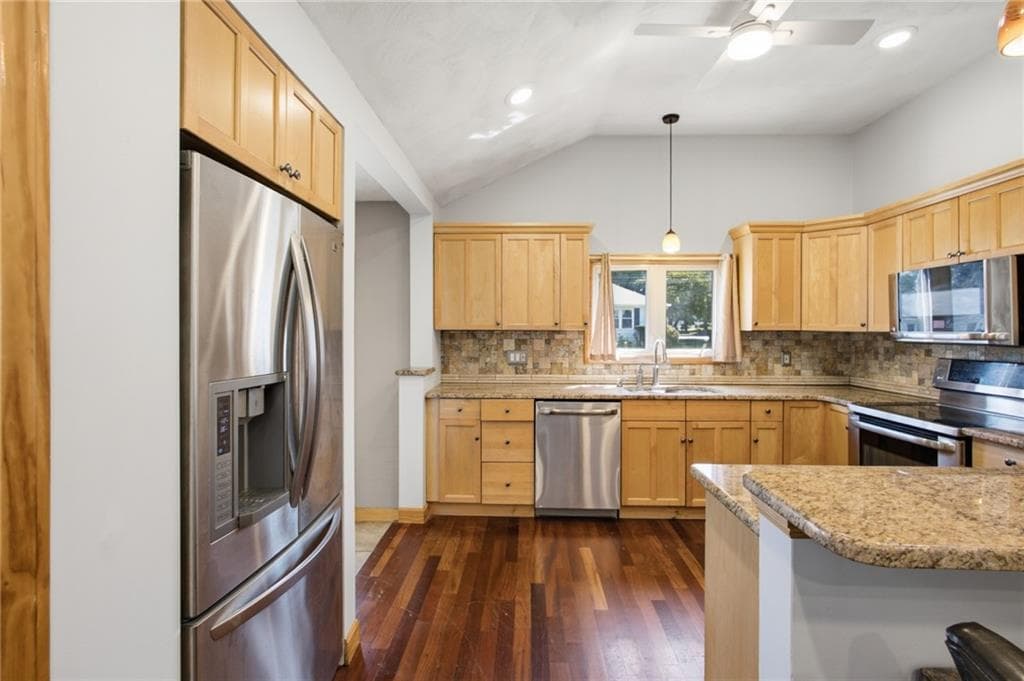 95 Uxbridge Street photo 6