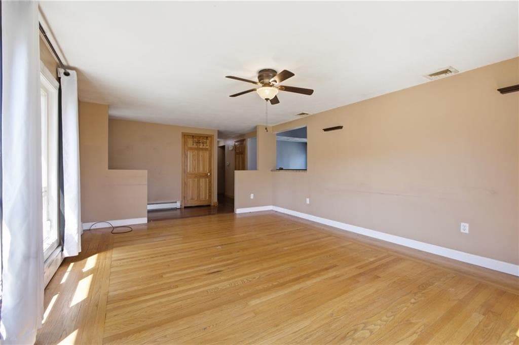 95 Uxbridge Street photo 12