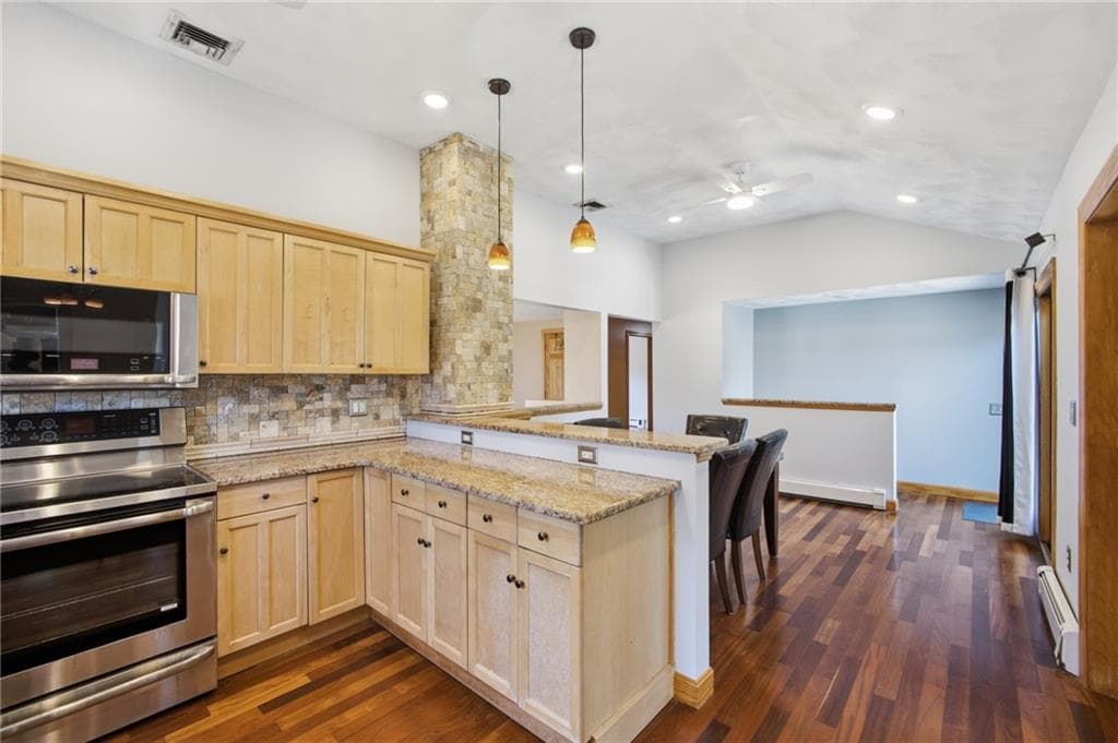 95 Uxbridge Street photo 9