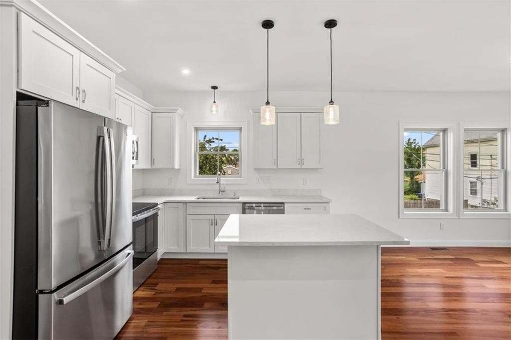11 Stone Street UNIT E photo 4