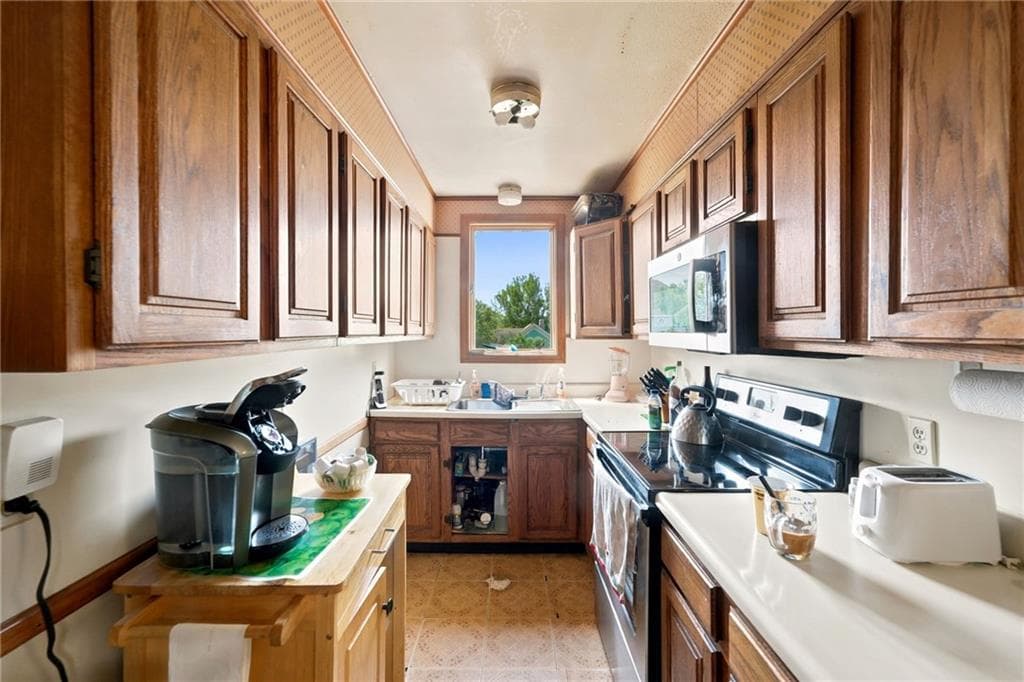 355 357 Williams Street photo 17