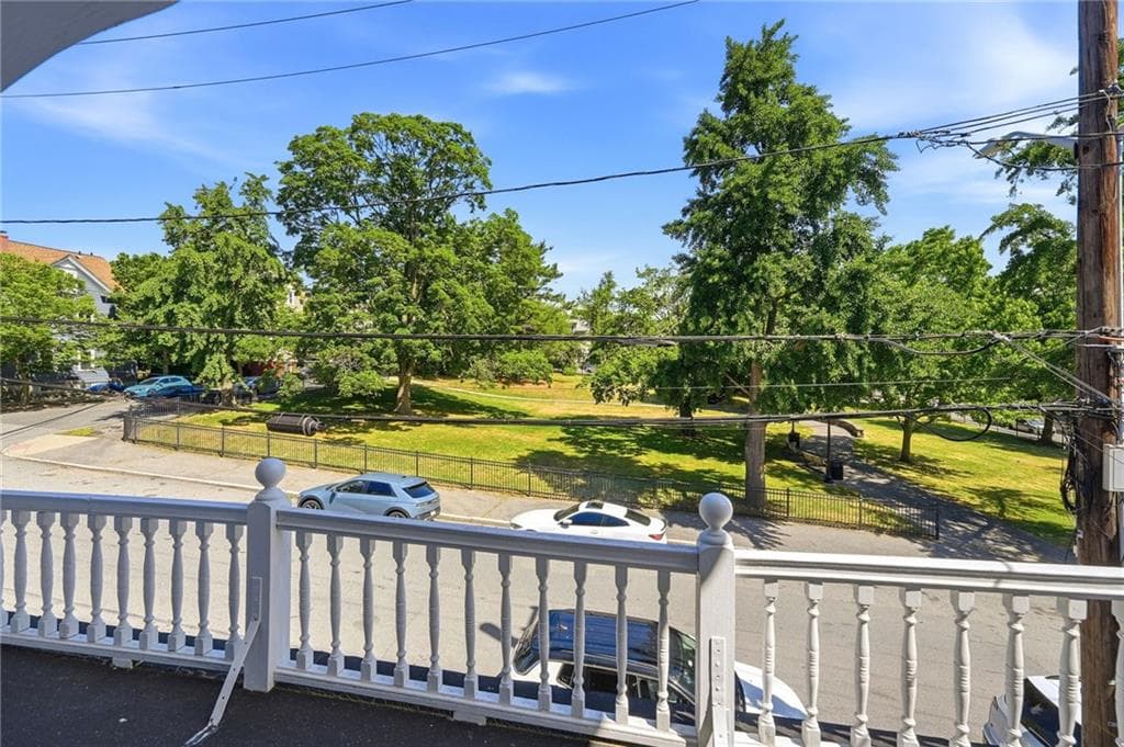 355 357 Williams Street photo 11