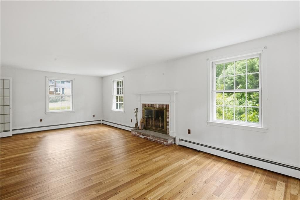32 Bishop Drive photo 9