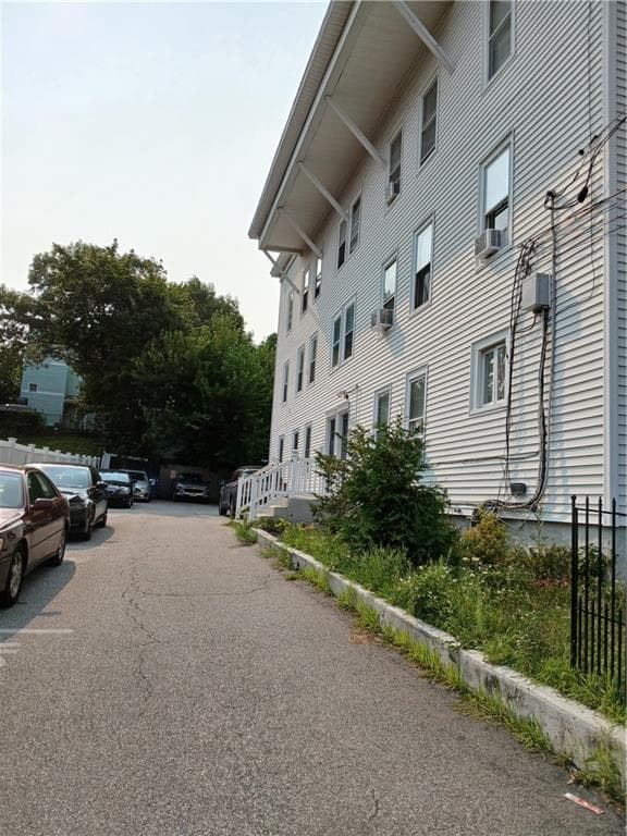 736 Social Street photo 3