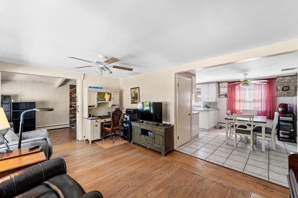 11 Hemlock Drive photo 8