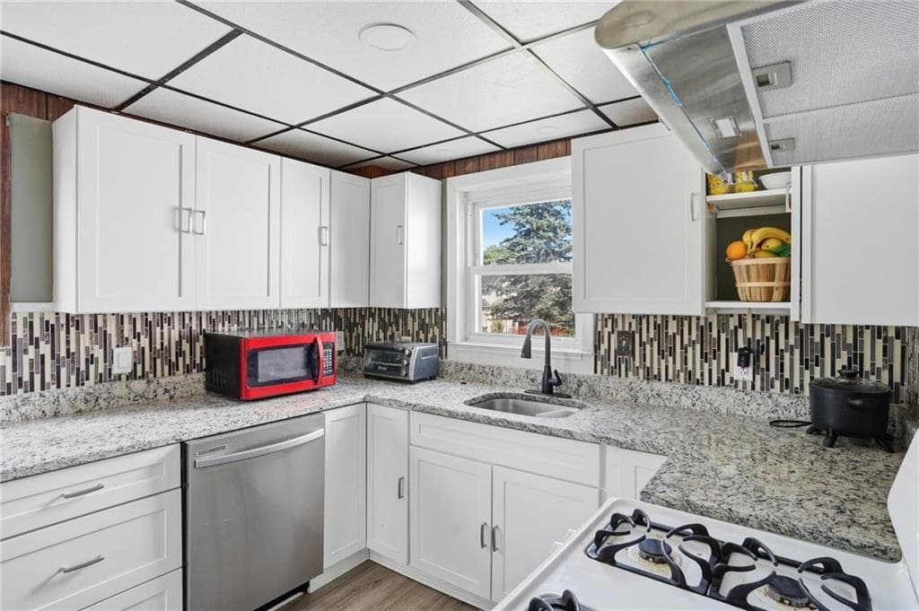 28 Orlo Avenue photo 6