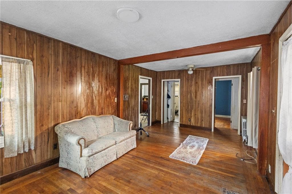 20 Spring Street W photo 12