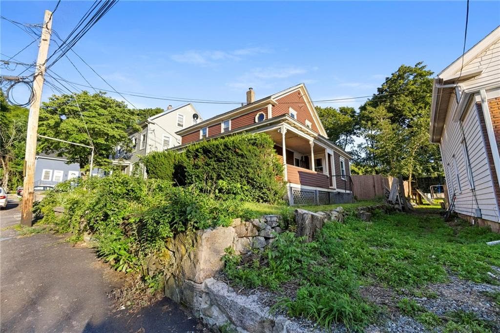 20 Spring Street W photo 32
