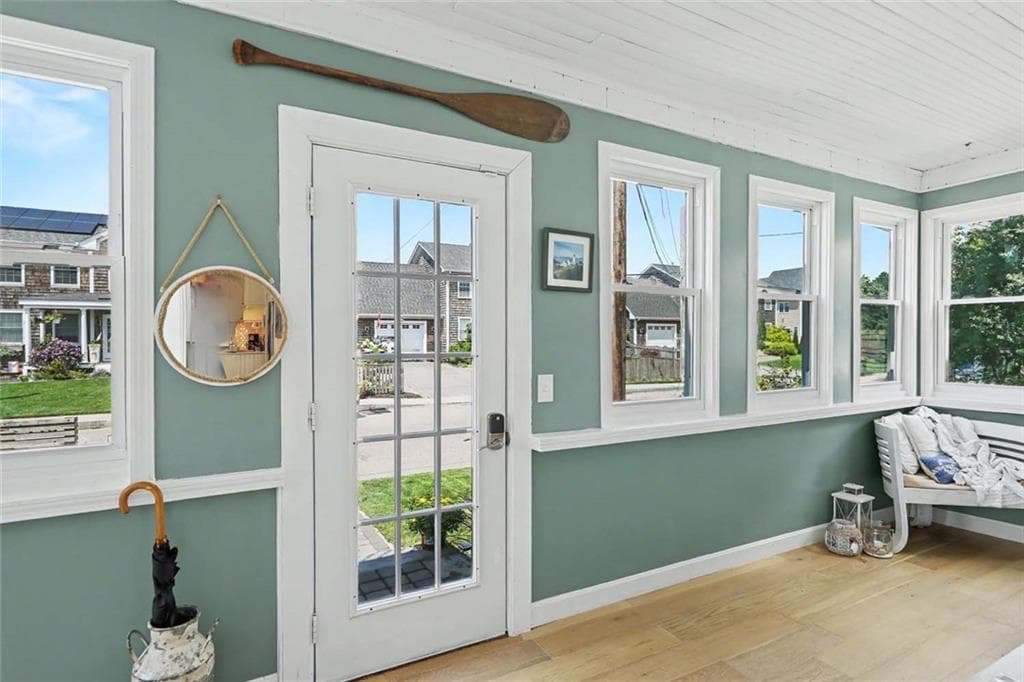 Single Family Residence at 214 Narragansett Avenue, Barrington, photo 6 of 49