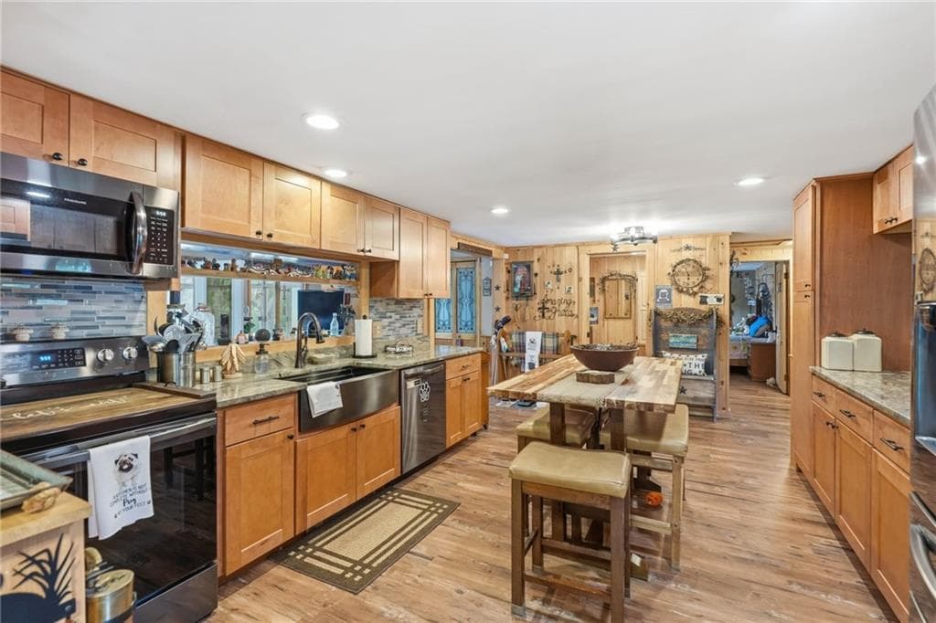 55 Slater Drive photo 8