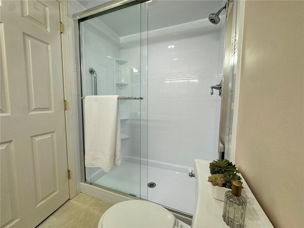 650 East Greenwich Avenue UNIT 5-201 photo 31