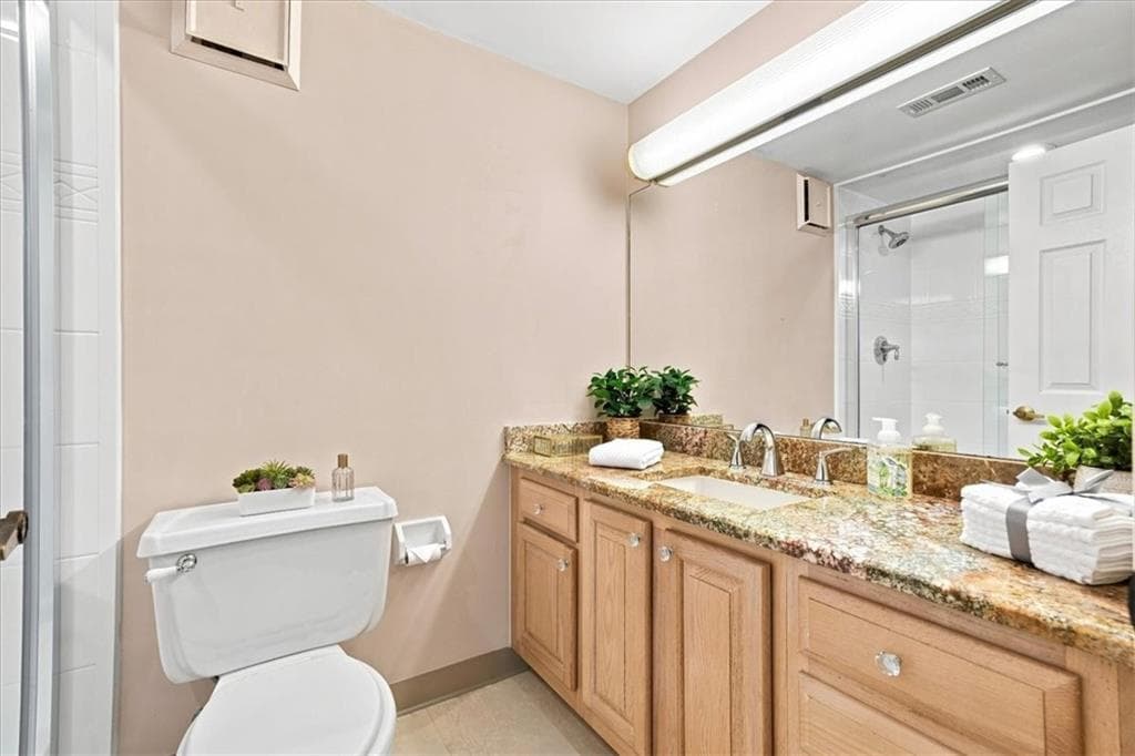 650 East Greenwich Avenue UNIT 5-201 photo 29