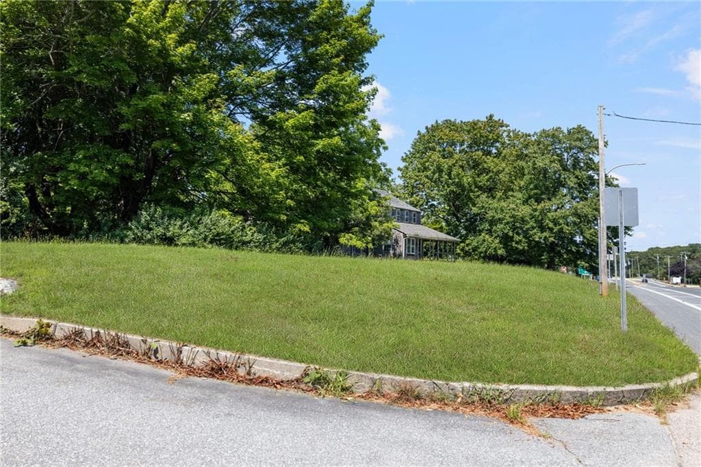 Unimproved Land at 1819 Boston Neck Road, North Kingstown, photo 9 of 18