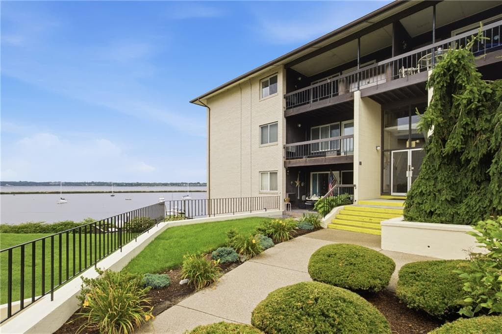 Condominium at 400 Narragansett Parkway UNIT SC10, Warwick, photo 28 of 48