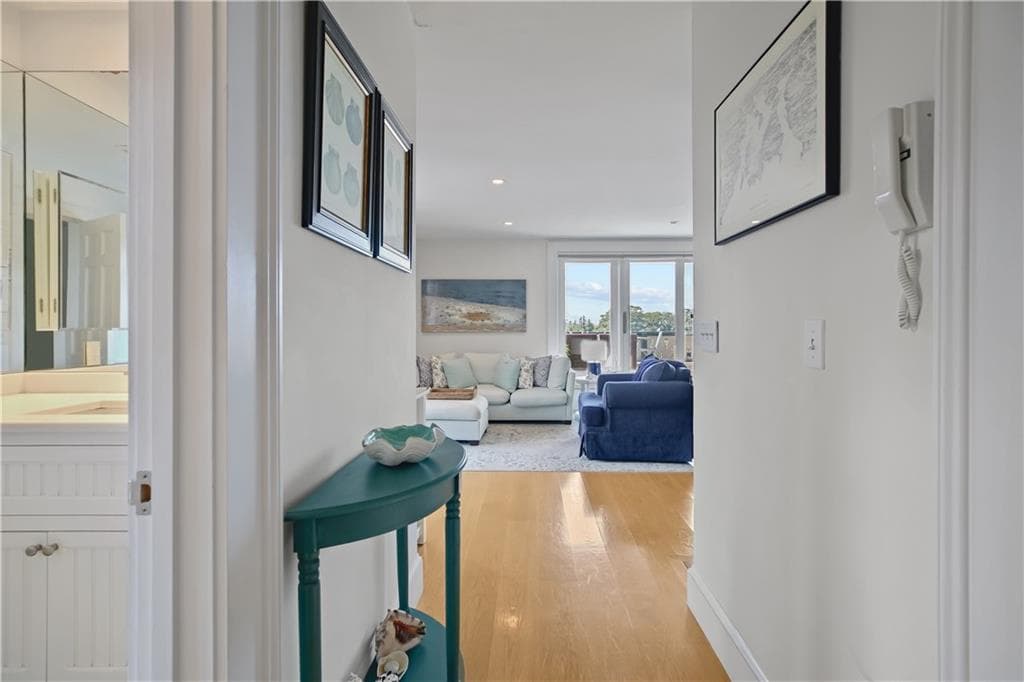 36 Chastellux Avenue UNIT H photo 8