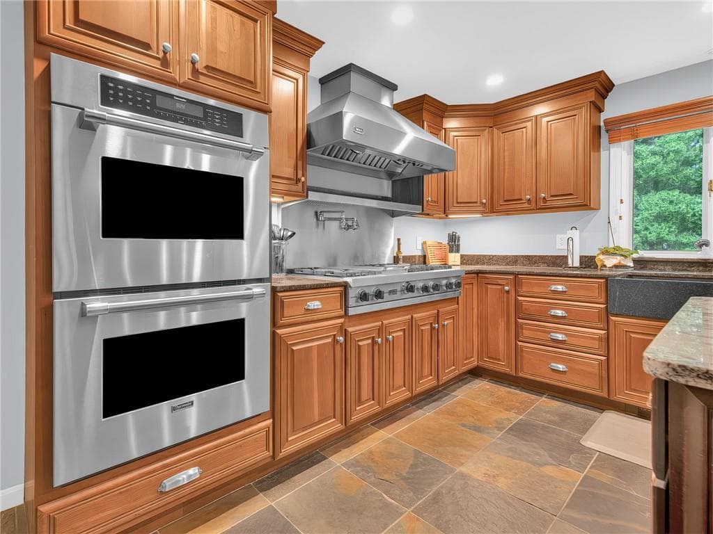 5 Colony Drive photo 12