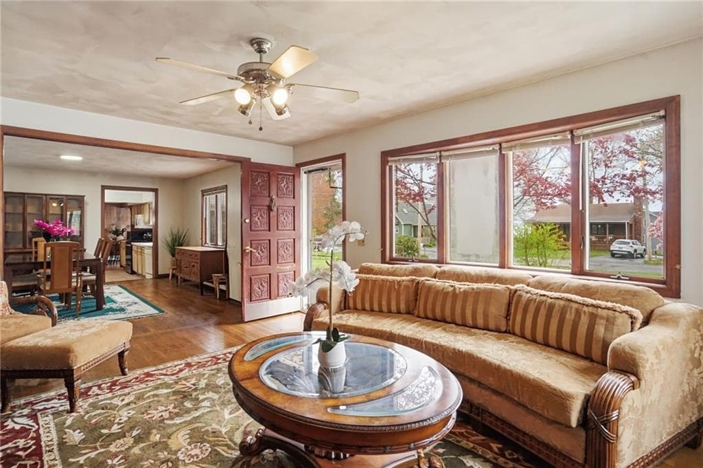 11 Cedar Drive photo 3
