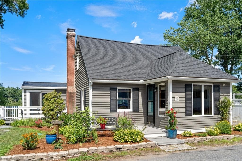 Single Family Residence at 32 Treasure Island, Plainville, photo 6 of 50