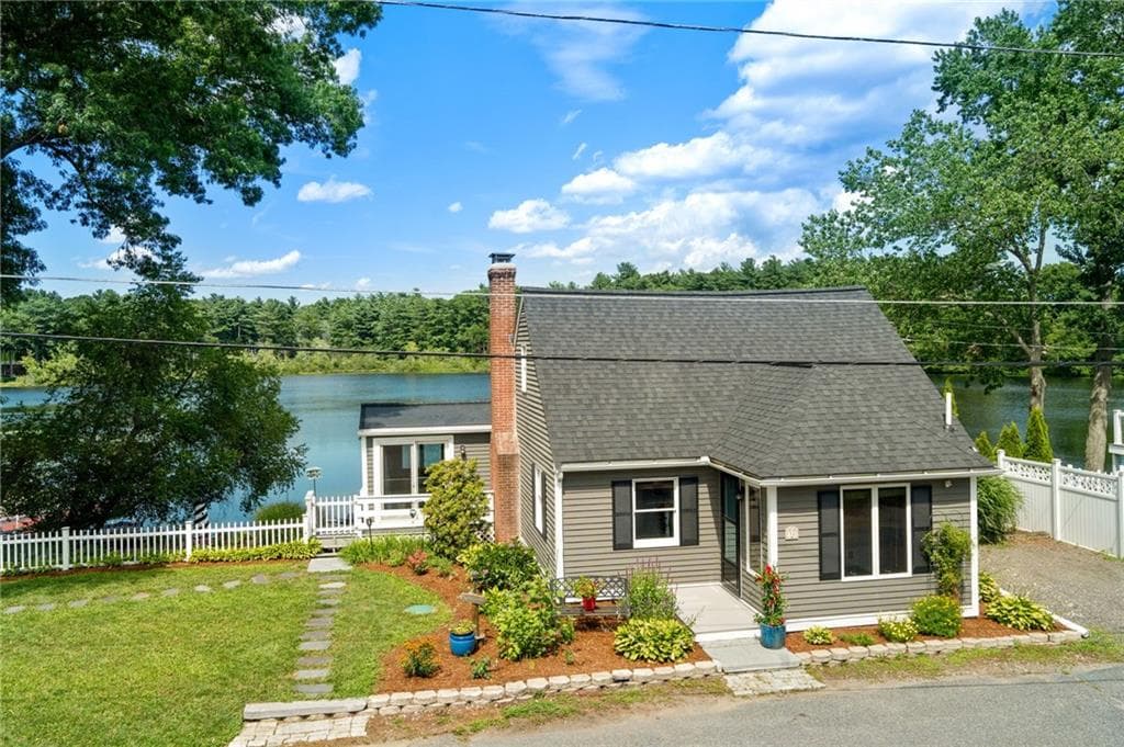 Single Family Residence at 32 Treasure Island, Plainville, photo 5 of 50