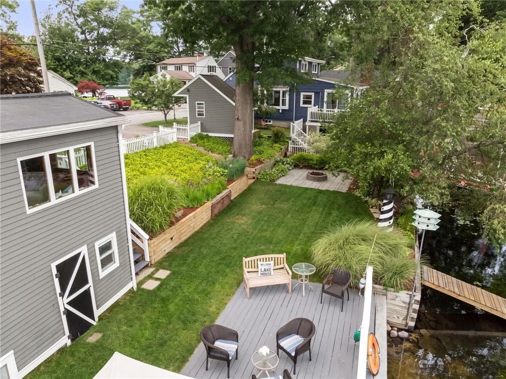 Single Family Residence at 32 Treasure Island, Plainville, photo 9 of 50