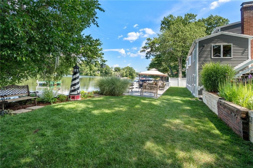 Single Family Residence at 32 Treasure Island, Plainville, photo 10 of 50