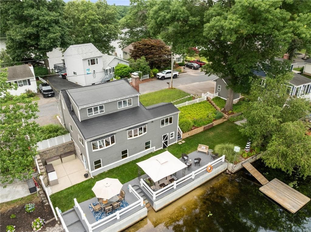 Single Family Residence at 32 Treasure Island, Plainville, photo 4 of 50