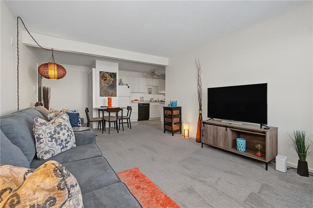 132 Hoffman Avenue UNIT 207 photo 13