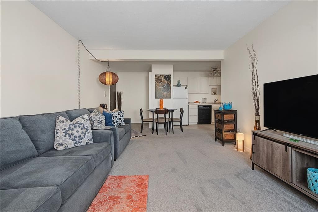 132 Hoffman Avenue UNIT 207 photo 12