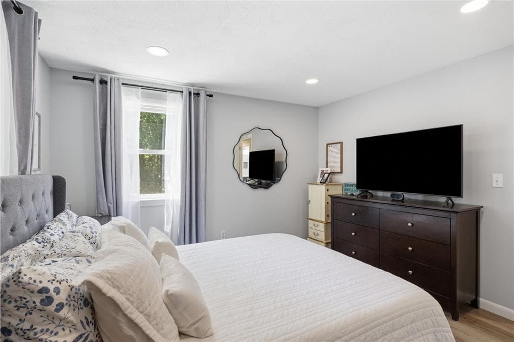 Single Family Residence at 36 Mary Beth Drive, Warwick, photo 12 of 26