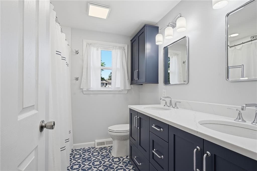 Single Family Residence at 36 Mary Beth Drive, Warwick, photo 10 of 26
