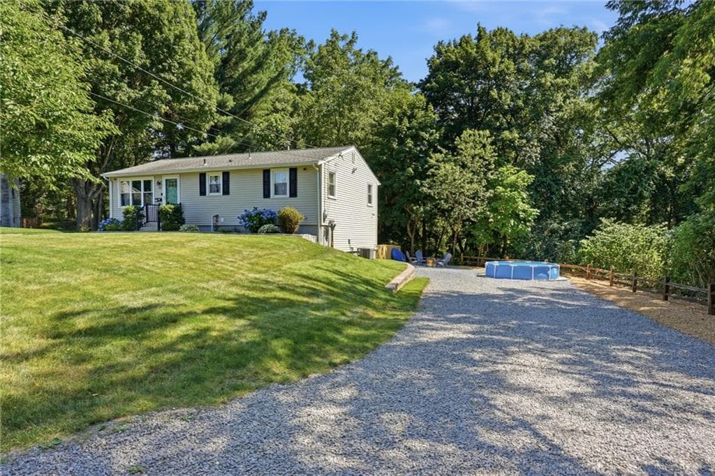 Single Family Residence at 36 Mary Beth Drive, Warwick, photo 25 of 26