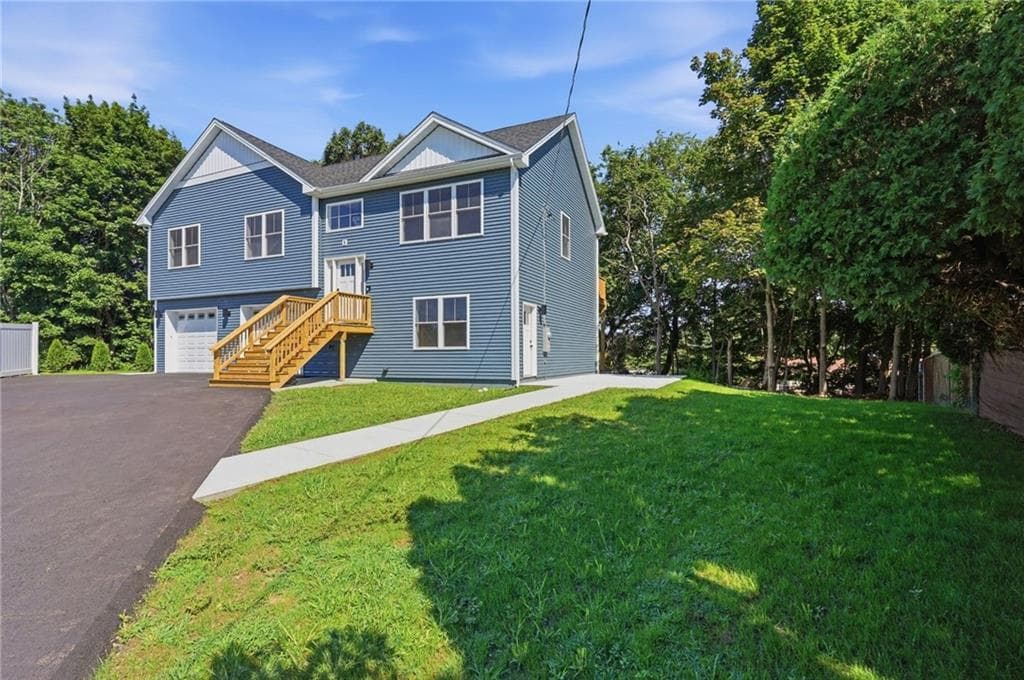 8 Fairgreen Drive photo 2