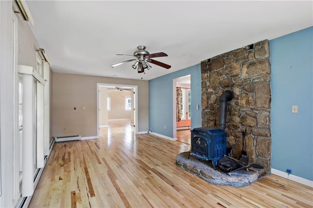 813 South Road photo 13